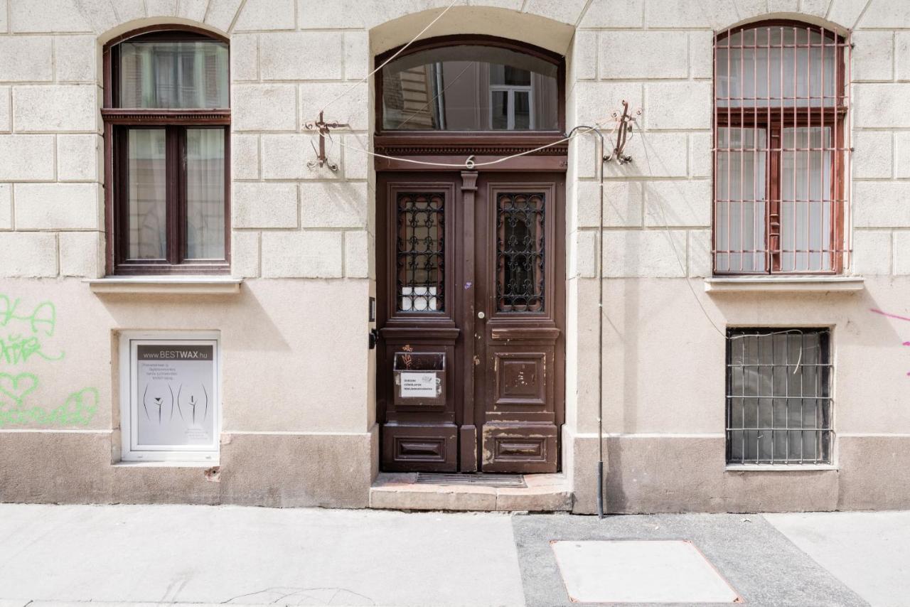 Two-Bedroom Apartment Next To Music Academy Budapest Eksteriør billede